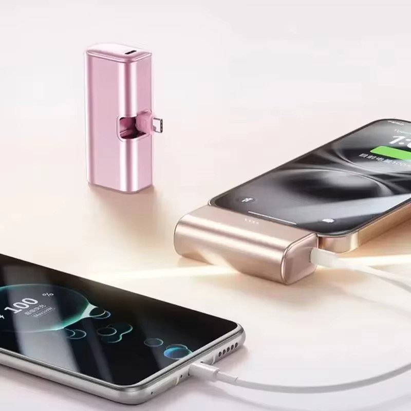 Lenovo Mini-Kapsel-Powerbank mit 22,5W Schnellladung, USB-C und Lightning, Tragbarer externer Akku in Pink - Bild 5