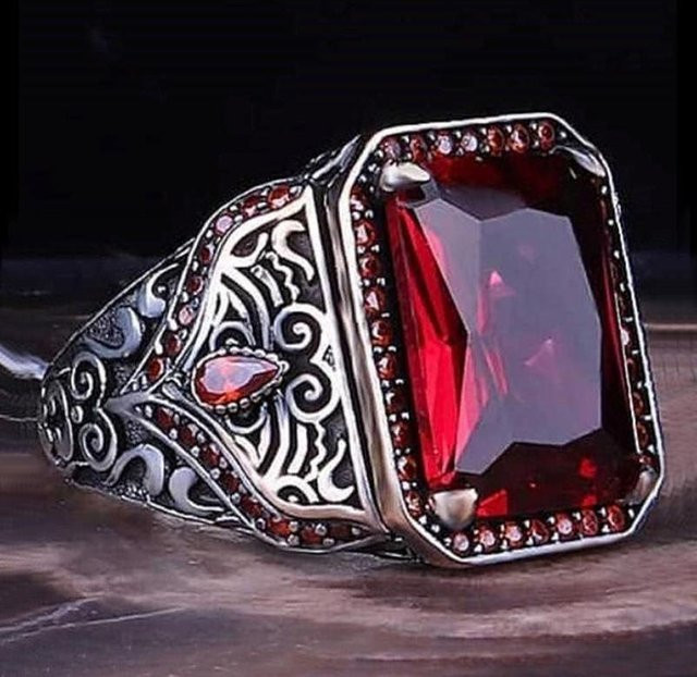 Herren-Ring, Vintage, roter Zirkonstein - Bild 1