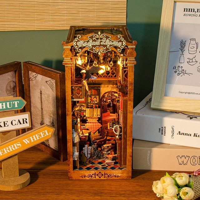 zuuton DIY Buch Nook Kit 3D Holz Bücherregal Set Retro Fantasy Design in Naturholzfarben mit Werkzeug - Bild 1
