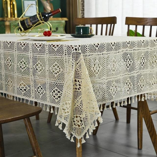 Elegante Hohlspitzen-Tischdecke von Your Warm Home in Beige mit Quasten, quadratisch, B/B: 110 x 110 cm - Bild 1