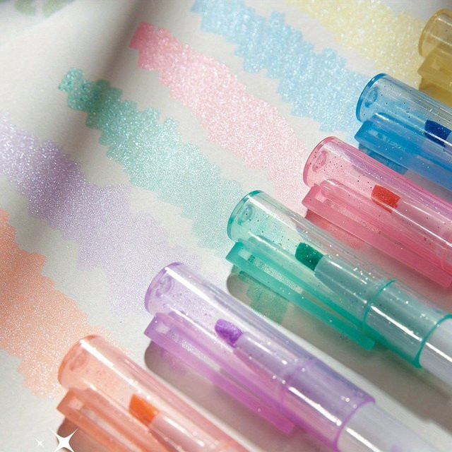 6 Stück glitzernde Textmarker in Multicolour mit Keilspitze für Schule und Büro - Bild 1