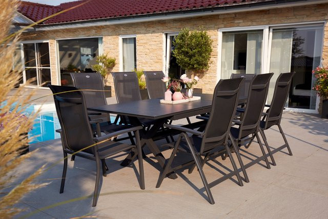 Hartman Xanadu Alice Garten-Essgruppe in Anthrazit und Schwarz aus Alu, Textilene und Glaskeramik mit 2 Stapelsesseln, 6 Klappstühlen und einem ausziehbaren rechteckigen Tisch - Bild 1