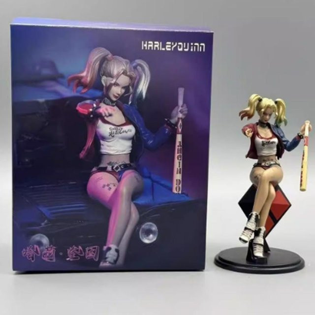 Harley Quinn Actionfigur, Sitzende Position, 11cm, ab 14 Jahren - Bild 1