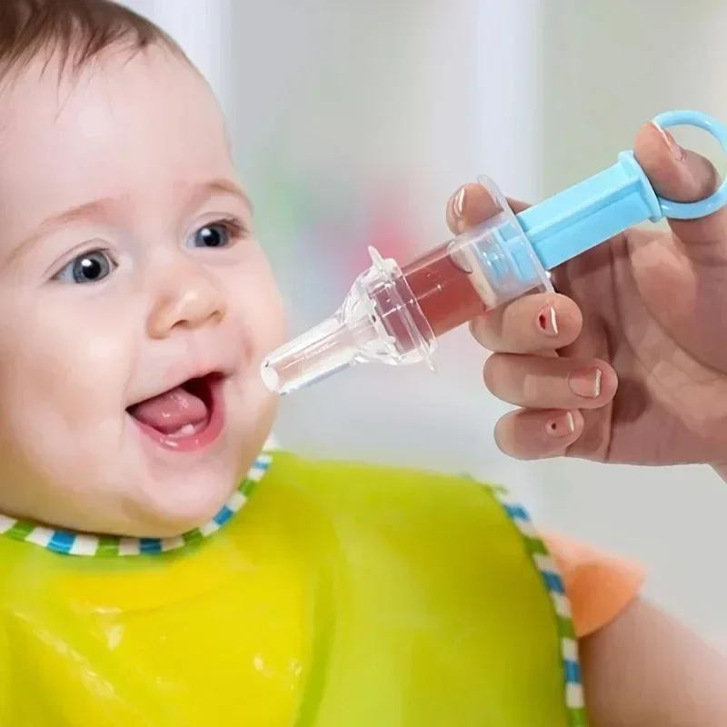 DSD1 Baby Medizin-Fütterer mit Spritzenform aus BPA-freiem Silikon und ABS in Blau - Bild 2