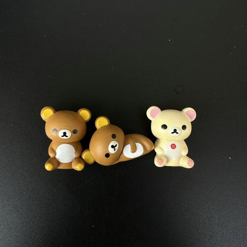 Rilakkuma Actionfigur Japanisches Anime Bär Modell aus Kunststoff als buntes Desktop-Ornament und Sammlerstück für Kinder - Bild 1
