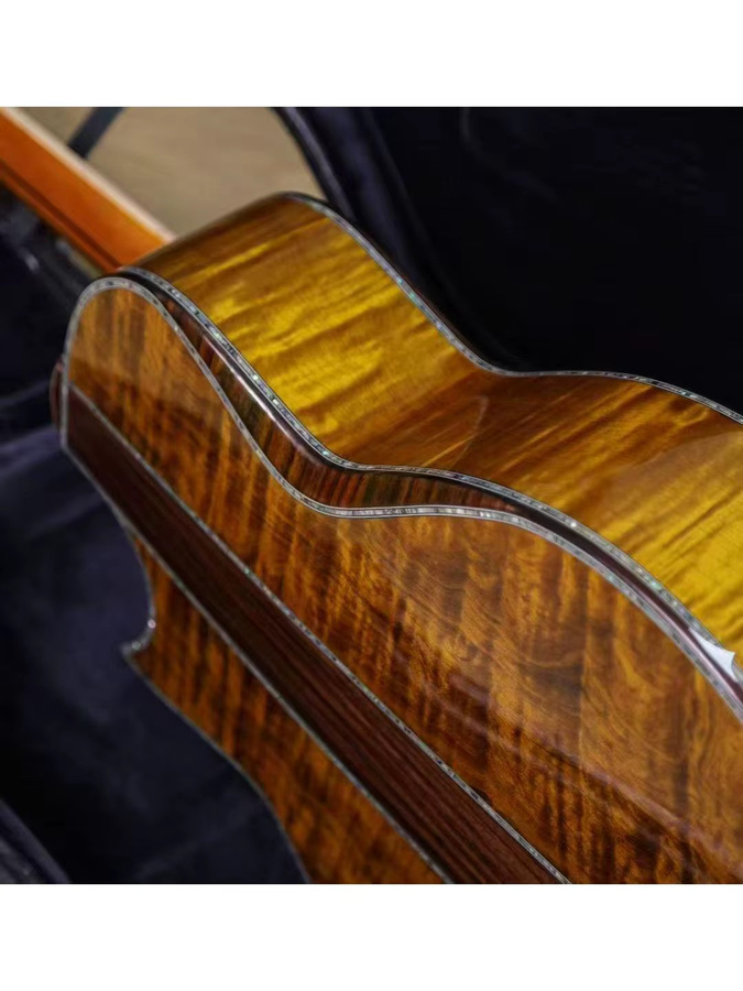 Handgefertigte High-End-Akustikgitarre aus goldenem Sandelholz von YOUYAN in Gold und Beige - Bild 3