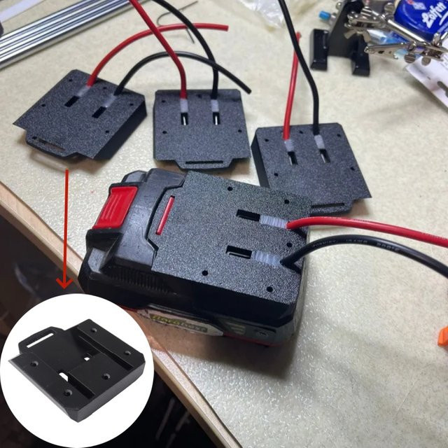 Parkside 20-V-Batterieadapter in Schwarz - Bild 1