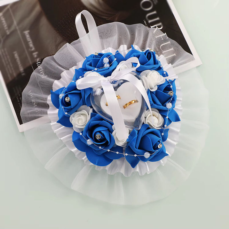Herzförmige Ringbox mit floralem Rosenblüten-Dekor in Blau für deine Hochzeit - Bild 2