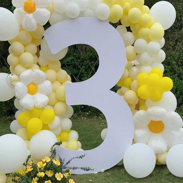 Ellow Daisy Ballon Girlande Set aus weißen und mehrfarbigen Latex Ballons für Geburtstag, Hochzeit und Jahrestag in floralem Design - Bild 1