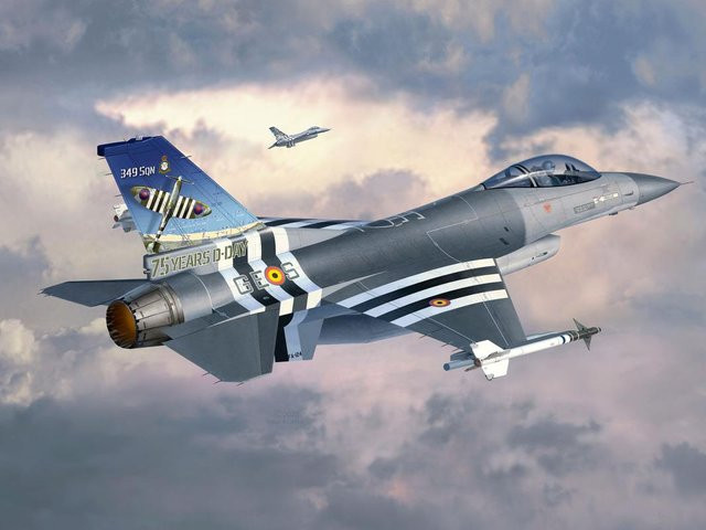 Revell 50th Anniversary F-16 Falcon, Modellbau, 1:32, ab 14 Jahren - Bild 1