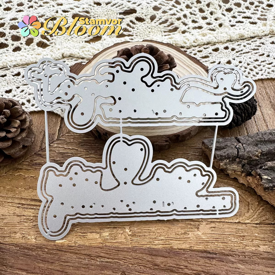 Silberne Metall Stanzformen für Scrapbooking mit Valentinstag Schriftzug und dekorativen Schichten zur Prägung - Bild 4