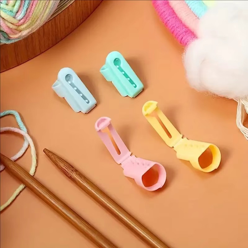 2 oder 4 Stück Finger Splitter aus Kunststoff als Strick-Fingerhut und Handwerksring für Garn und Nadeln - Bild 2