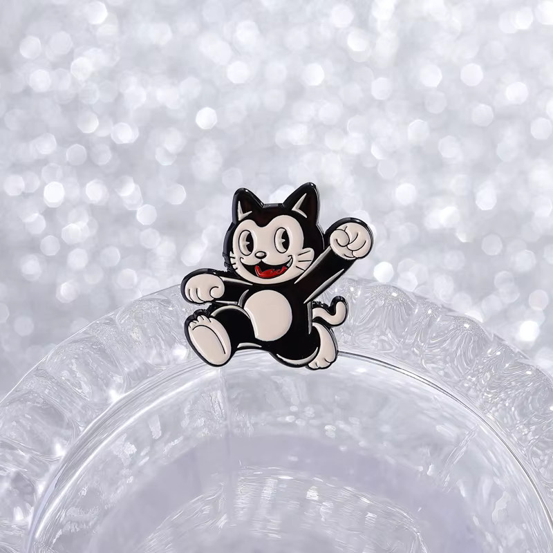 Brosche Schwarz Weiße Katze Emaille, Unisex - Bild 3