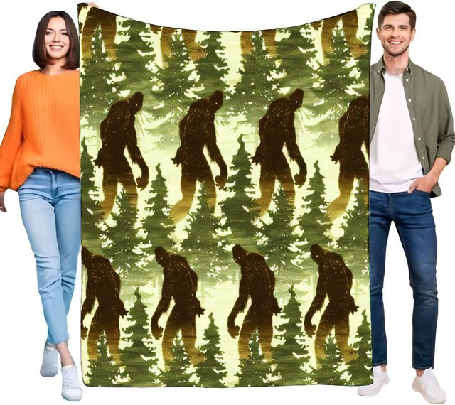 Gemütliche Baumwoll-Picknickdecke mit Bigfoot und Tannenmotiven in Grün für Camping und Outdoor-Aktivitäten - Bild 1
