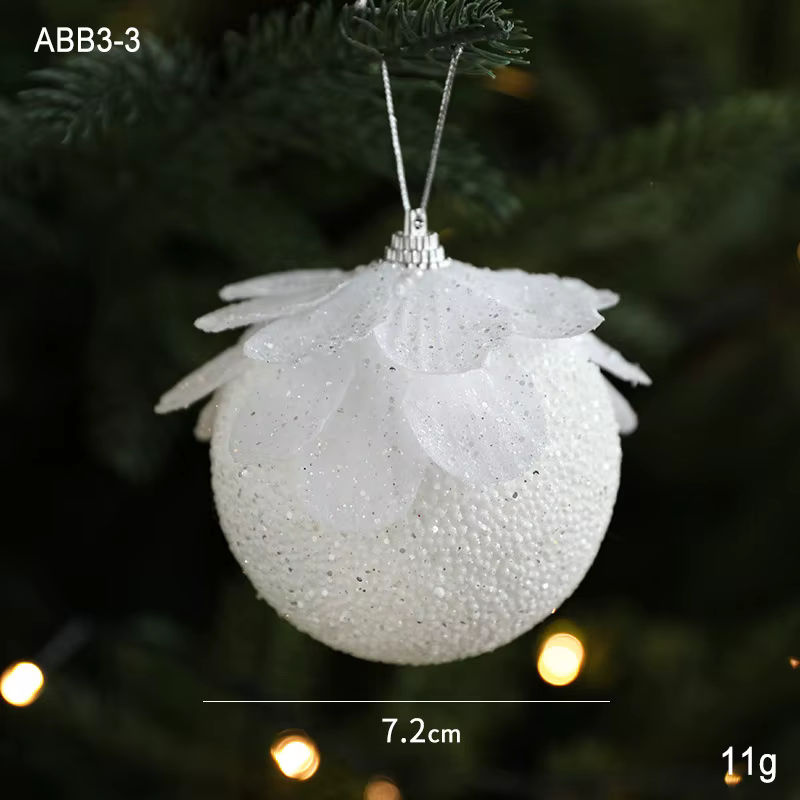 Hängendes Weihnachts-Dekoornament aus Schaumstoff mit floralen weißen Blüten in Rosa und Weiß - Bild 3