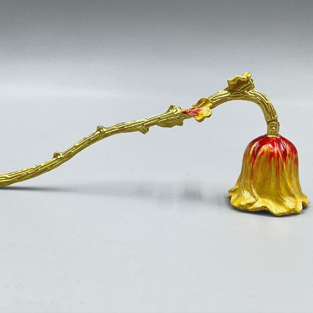 HomeHarmony Retro Kerzenlöscher aus Metall in Gold - Bild 1