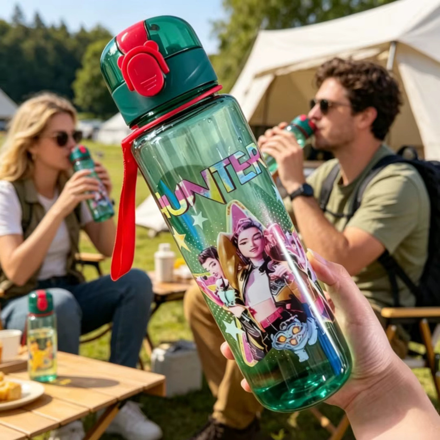 Hasbro Wasserflasche mit Cartoon-Motiv Hübsches Mädchen in Grün, 700 ml mit Trageband - Bild 2