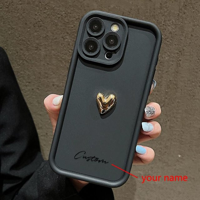 Personalisierte Silikon Handyhülle mit 3D Gold Liebesherz für Apple iPhone 15 14 13 12 11 Pro Max X XS XR 7 8 Plus in Gold und Schwarz - Bild 1