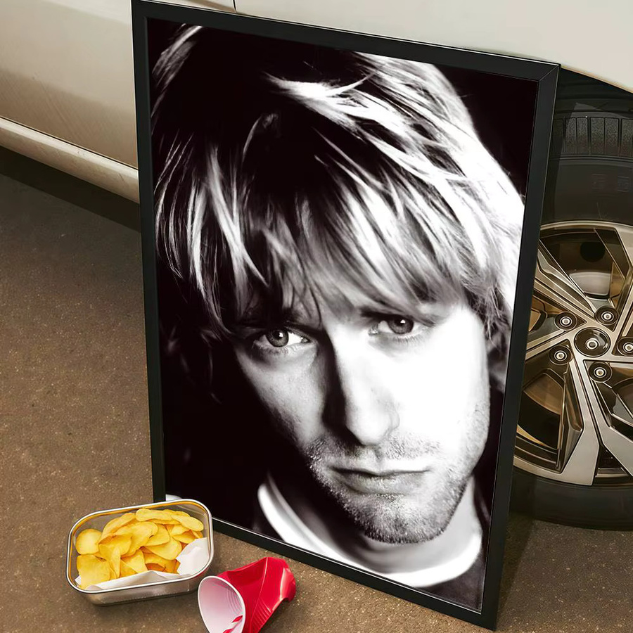 Retro Anime Poster Kurt Cobain Portrait Wandkunst in Schwarz-Weiß für dein Zuhause - Bild 5