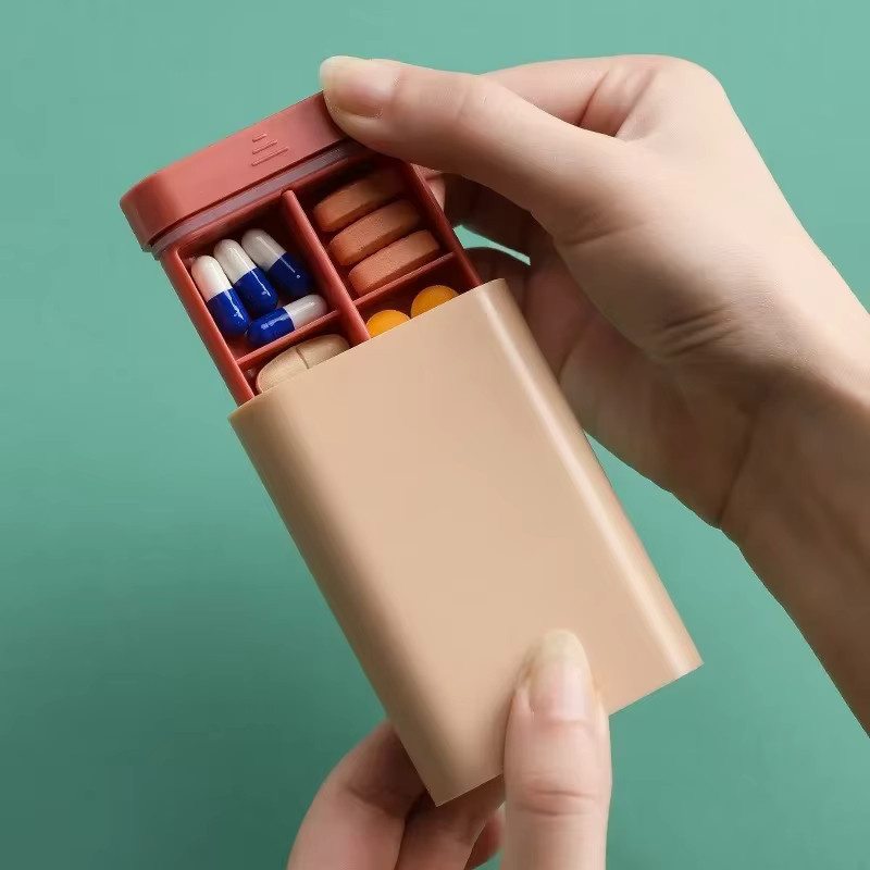 Vvocci Tragbare Reise-Medikamentenbox in Grün mit 6 Fächern für 7 Tage zur Pillenaufbewahrung und Vitaminorganisation - Bild 2