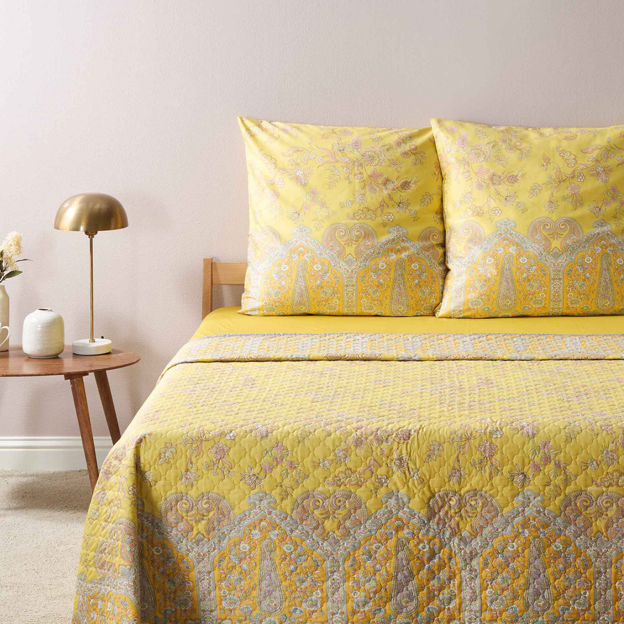 Bassetti Tagesdecke INDIAN ROSES in Limone, gesteppte Baumwolle mit floralem Design - Bild 1