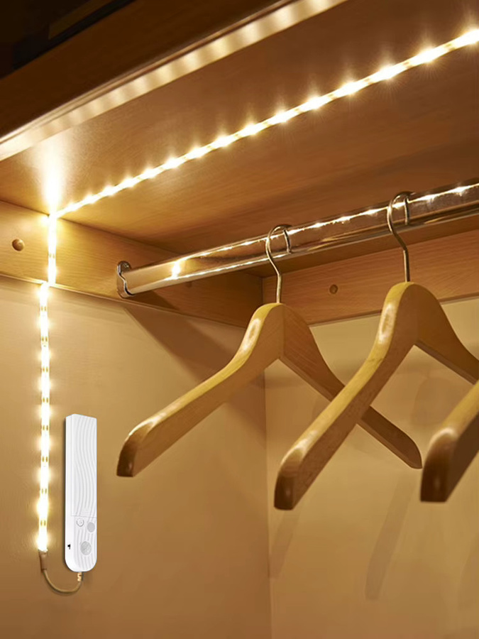 Gyarfas LED-Streifenlicht mit PIR-Bewegungssensor in Warmweiß, Batteriebetrieben, Einstellbar für Schrank- und Möbelbeleuchtung - Bild 5