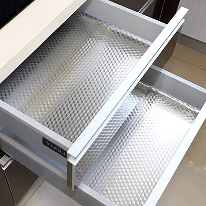Selbstklebende 3D-Wandpaneele in Silber mit abstraktem Design, wasserfeste Tapete für die Küche - Bild 2
