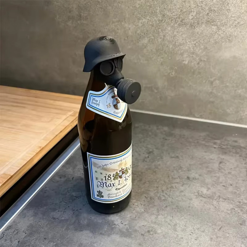 Kreativer Bierflaschenverschluss in Gasmasken-Design, schwarzer auslaufsicherer Flaschendeckel aus Kunststoff für Deine Bierflaschen - Bild 1