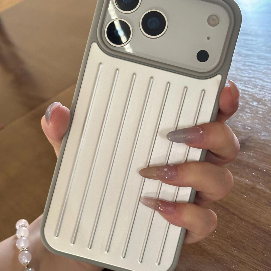 Rimowa High-End 3D Reisetrolley Handyhülle für iPhone 17 Pro Max, 17 Pro, 16 Pro Max, 16 Pro, 15 und 14 in Orange - Bild 1
