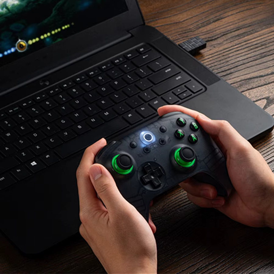 8BitDo Ultimate 2C 2.4G Wireless Gamepad Gaming Controller in Transparent Black für Windows und Android mit Hall-Effekt-Joysticks - Bild 2