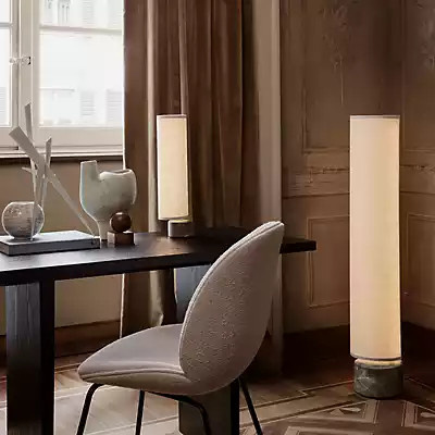 Gubi Unbound LED Stehleuchte in Weiß und Grau - Bild 1