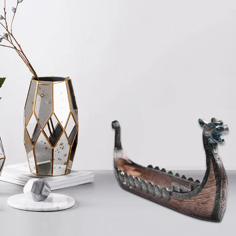 CosyHome Wikingerschiff Räucherstäbchenhalter aus Kunstharz in Braun und Mehrfarbig im Vintage-Design - Bild 4