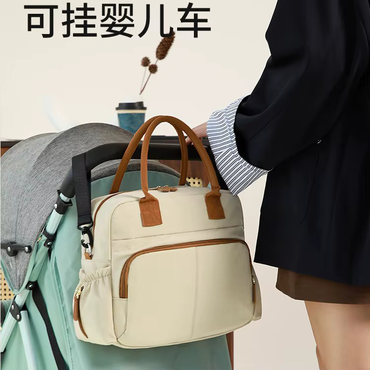 Windeltasche als Organizer für den Kinderwagen in Beige oder Braun - Bild 2