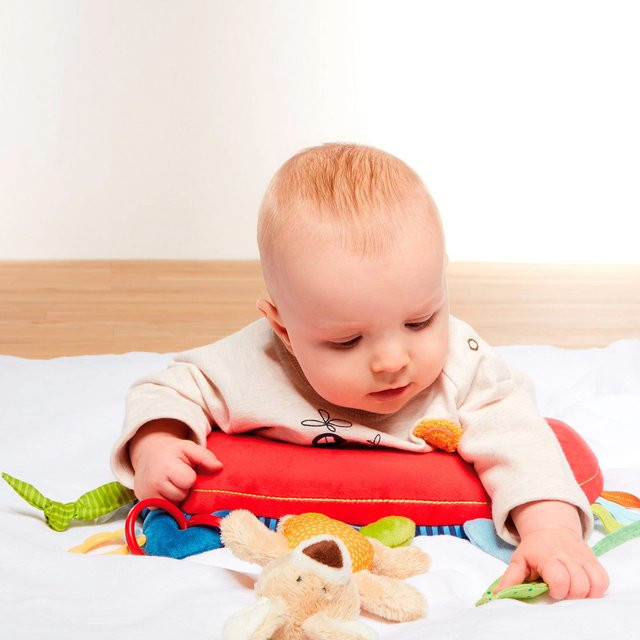 Sigikid PlayQ Aktiv-Spielkissen Hasen-Form mehrfarbig - Bild 1