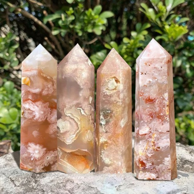 Kirschblüten-Achat-Säule von CrystalHola als dekorativer Stein im Boho-Stil, mehrfarbig - Bild 1