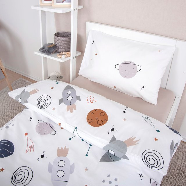 Baby Best Renforcé Wende-Bettwäsche Weltall aus Baumwolle, 2-tlg. Set mit Kissenbezug und Bettdeckenbezug, Farbe: Weiss, Kissenbezug B/H: 40 x 60 cm, Bettdeckenbezug B/H: 135 x 100 cm - Bild 1