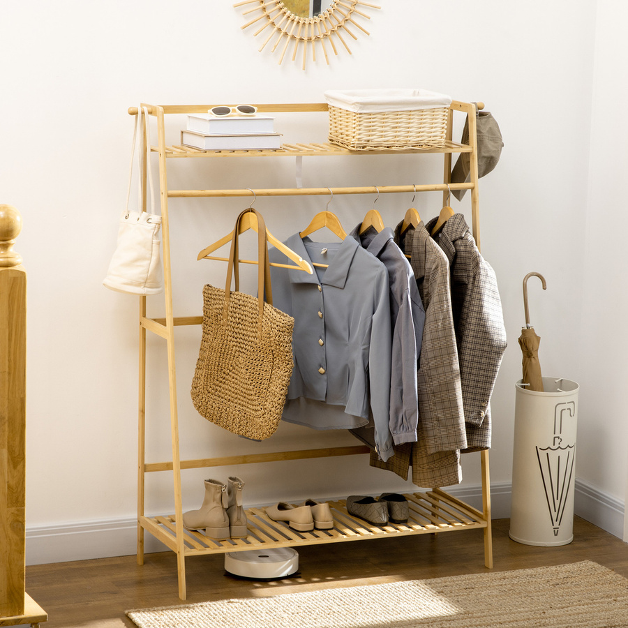 HOMCOM Kleiderständer Garderobe aus Bambus mit 2 Regalen, 2 Haken und 1 Kleiderstange, Farbe Naturholz/Braun, B/T/H: 40 x 114 x 139 cm - Bild 2