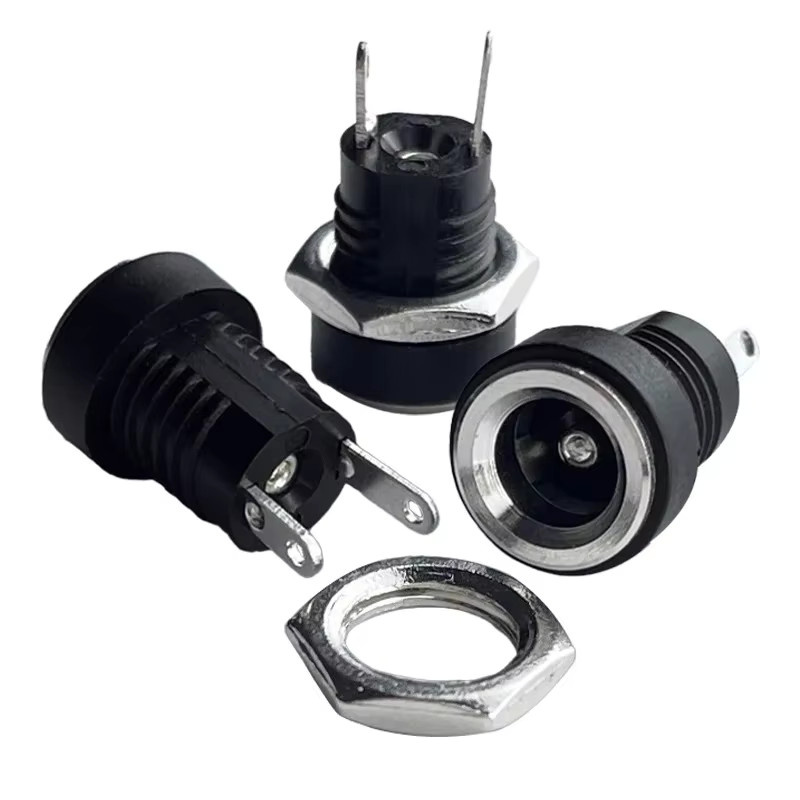 DC-Stromanschluss Buchse Set für Panelmontage, 2-Pin Steckverbinder Adapter in Schwarz, verschiedene Größen: 5,5 x 2,1 mm, 5,5 x 2,5 mm und 3,5 x 1,3 mm - Bild 2