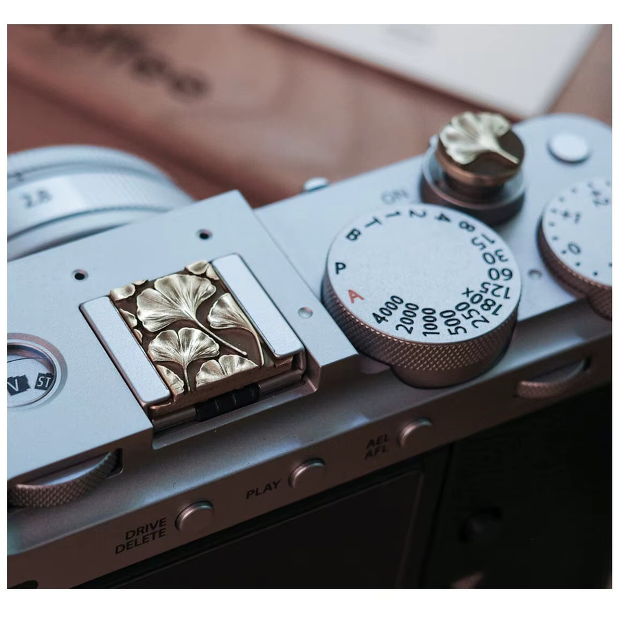 Messing Blitzschuhabdeckung mit Auslöserkappe in Gold für Canon Nikon Sony Fuji und Leica ZF DSLR sowie spiegellose Kameras - Bild 5