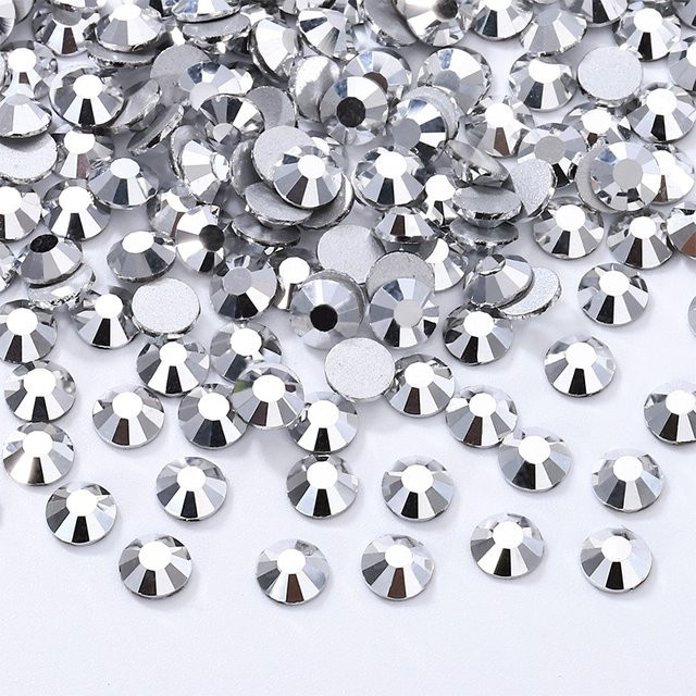 DUCRYSTAL versilberte Kristall-Strasssteine zum Aufkleben für Heimwerkerarbeiten und Kleidungsdekoration SS20 in Silber - Bild 1