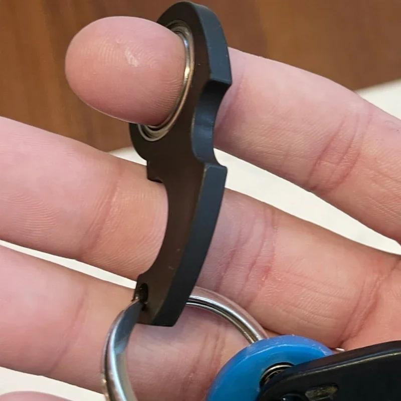 Yiran bag Schlüsselanhänger Spinner Nachtleuchtender Schlüsselring - Bild 2