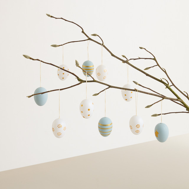 Osterhänger von BLUME2000 in Blau, Weiß und Gold aus recyceltem Kunststoff - Bild 1