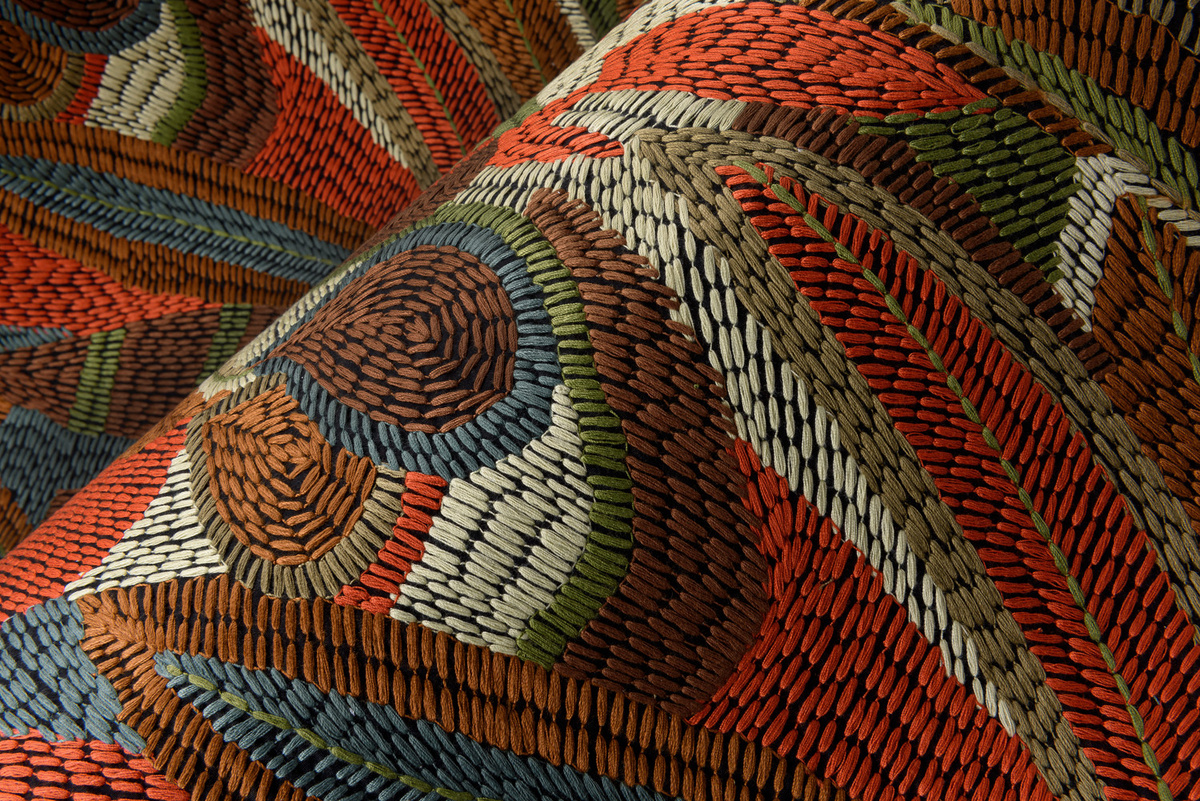 Arte Wallpaper Mandrava Folklore in Schwarz und Multicolour mit floralem und ethnischem Design - Bild 2