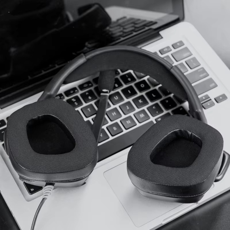 Corsair Ersatz-Ohrpolster für Void, Void Pro, Void Elite sowie Surround Wired und Wireless RGB USB Gaming Headsets in Schwarz oder Grau mit zusätzlicher Dicke - Bild 3