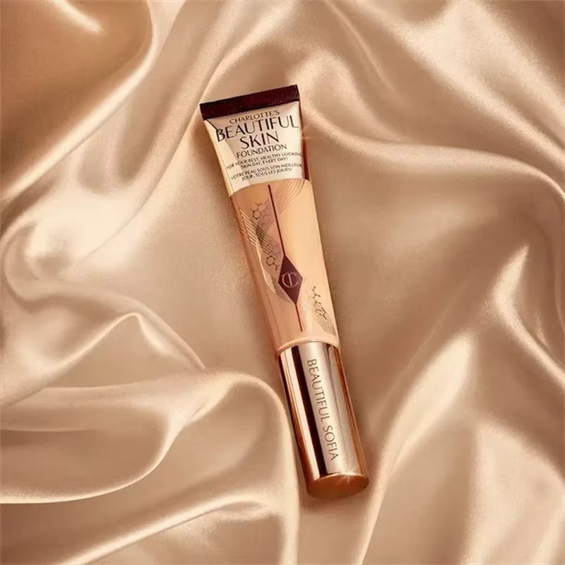 Charlotte Tilbury Hyaluronsäure-Foundation, Flüssig, Unisex - Bild 2