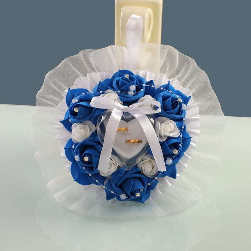 Herzförmige Ringbox mit floralem Rosenblüten-Dekor in Blau für deine Hochzeit - Bild 1