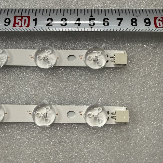 LED-Streifen in Weiß für Toshiba 32W1333DB 32W3753DG 32L3863DG 32D1333DB 32WL3A63DG und Hitachi 32HBT41 32HE1000 32HXC01U L32SHE17 - Bild 1