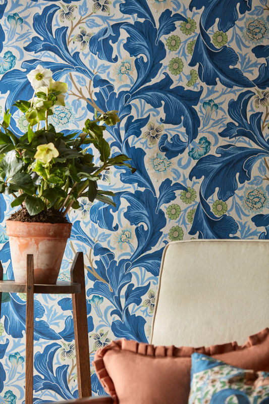 Morris & Co Tapete Leicester in Paradise Blue mit floralem Art Nouveau Design - Bild 2