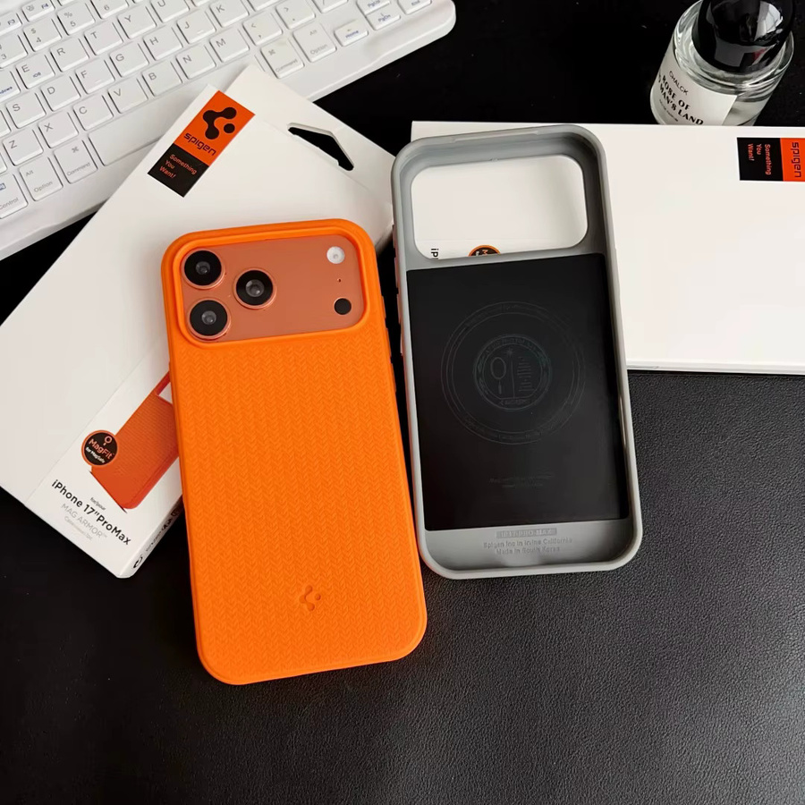 Spigen Liquid Air Magnetische TPU-Hülle für iPhone kompatibel mit MagSafe in Orange - Bild 1