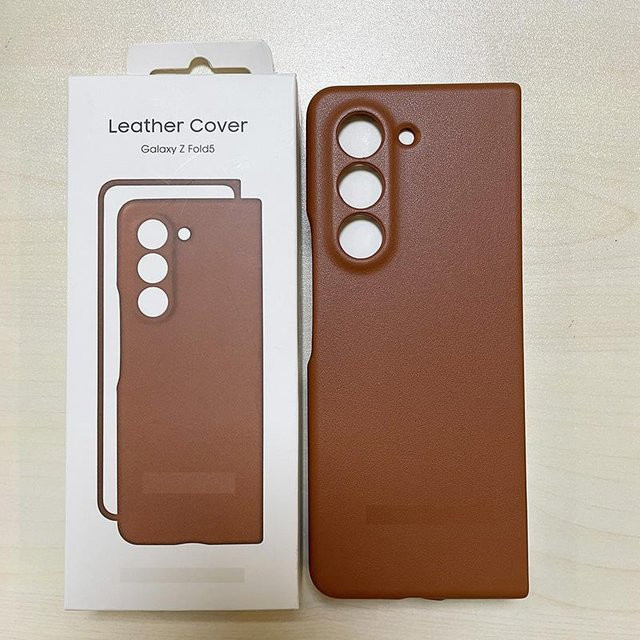 Samsung Original Öko-Leder-Handyhülle für Samsung Galaxy Z Fold5 in Braun - Bild 1